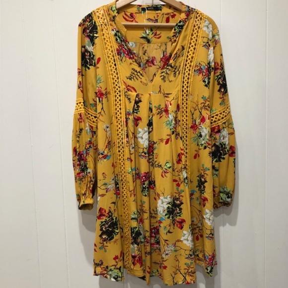 Casual // Cut Out // Floral // Long Sleeve // Tunic Dress - Picture 2 of 5